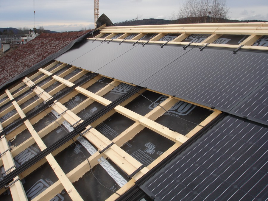Montage der Photovoltaik-Module